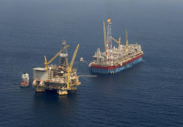 Exxon Mobil Reduces 2015 Capex by 12%