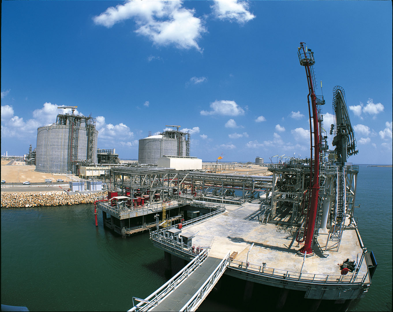 Eni and Egypt Agree $5 billion Deal