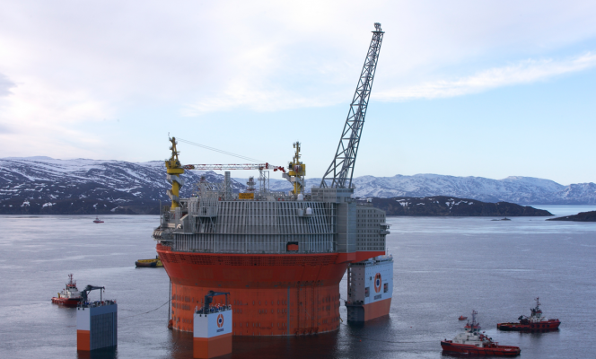 Goliat FPSO Floats off Transport Vessel - Video