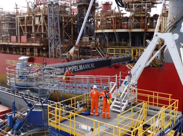 Maersk to use 'Walk-to-Work' System on Ship to Ship Transfers