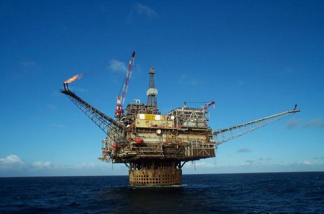 Breaking: Oil Workers Evacuated from North Sea Rig 
