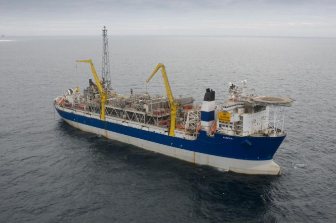 Norwegian Alvheim FPSO in Hurricane Conditions - Video
