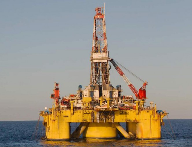 Santos cuts 2015 capex to $2 billion