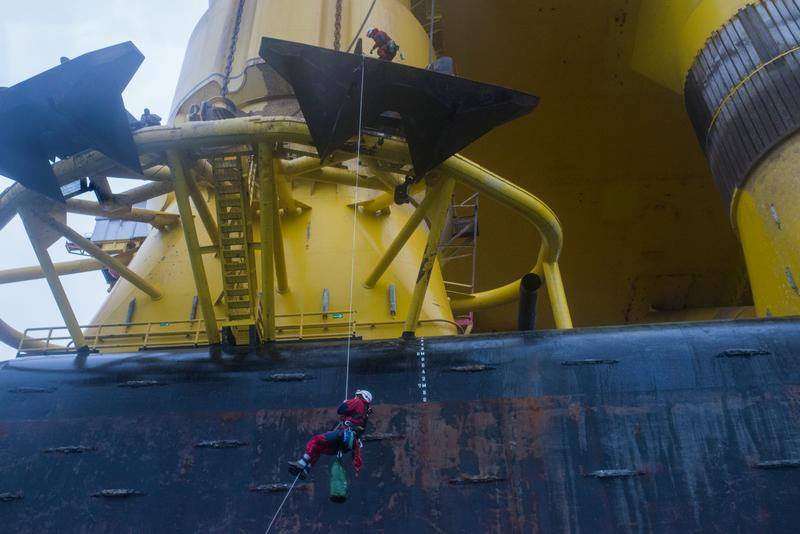 Shell Wants Greenpeace Activists Off its Rig