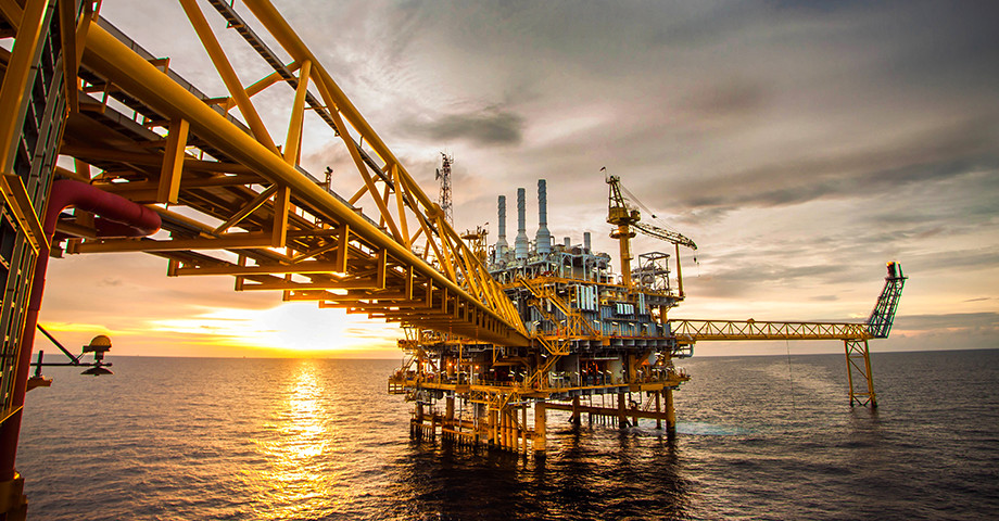 Buyers Bide their Time in $110 Billion Oil Asset Sell-Off