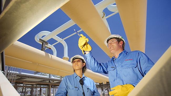 Oil Firms Face Further Cuts as Low Prices Linger