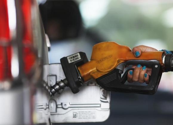 Oil Price Plunge Should Prompt New Fuel Taxes in Asia