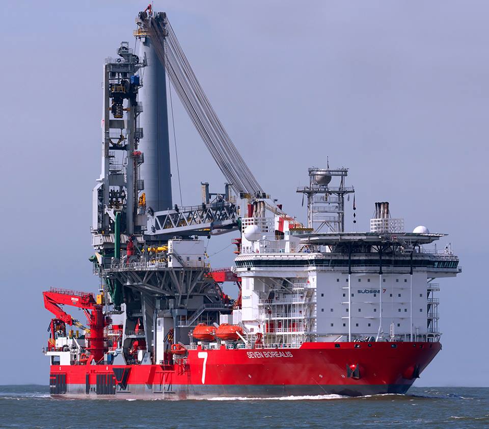 Subsea-7-vessel-Seven-Borealis-by-Ulstein.jpg