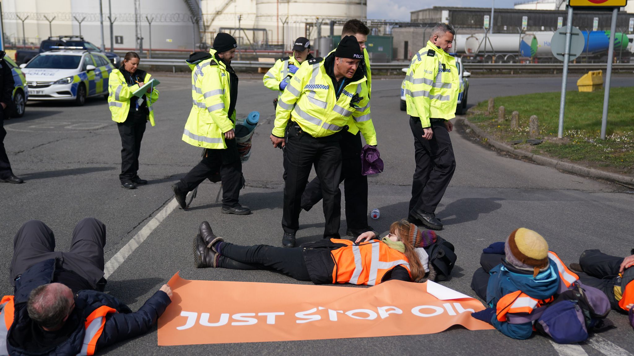 skynews-just-stop-oil_5727525.jpg