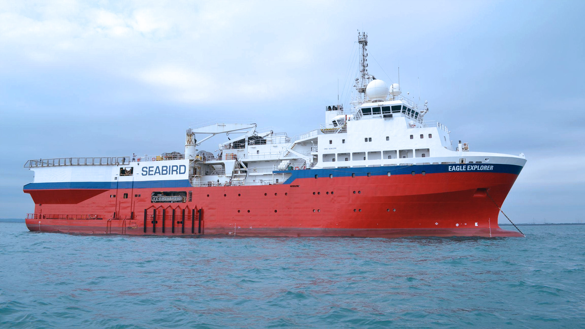 eagle_explorer_at_sea.jpg